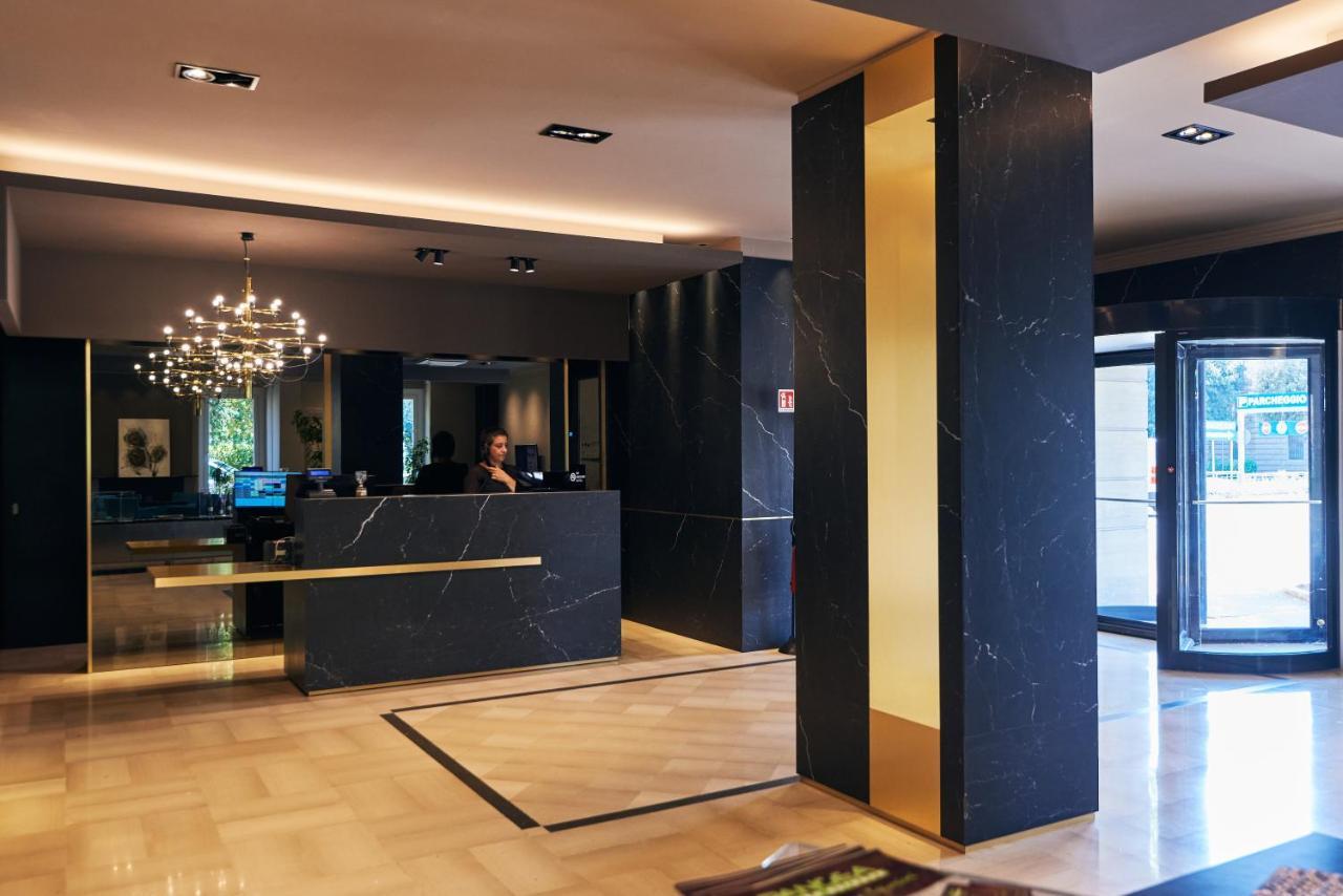 Hotel Poledrini โฟลีโญ ภายนอก รูปภาพ