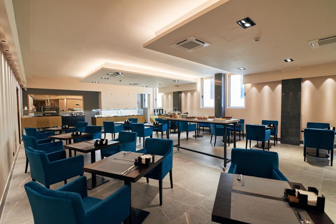 Hotel Poledrini โฟลีโญ ภายนอก รูปภาพ
