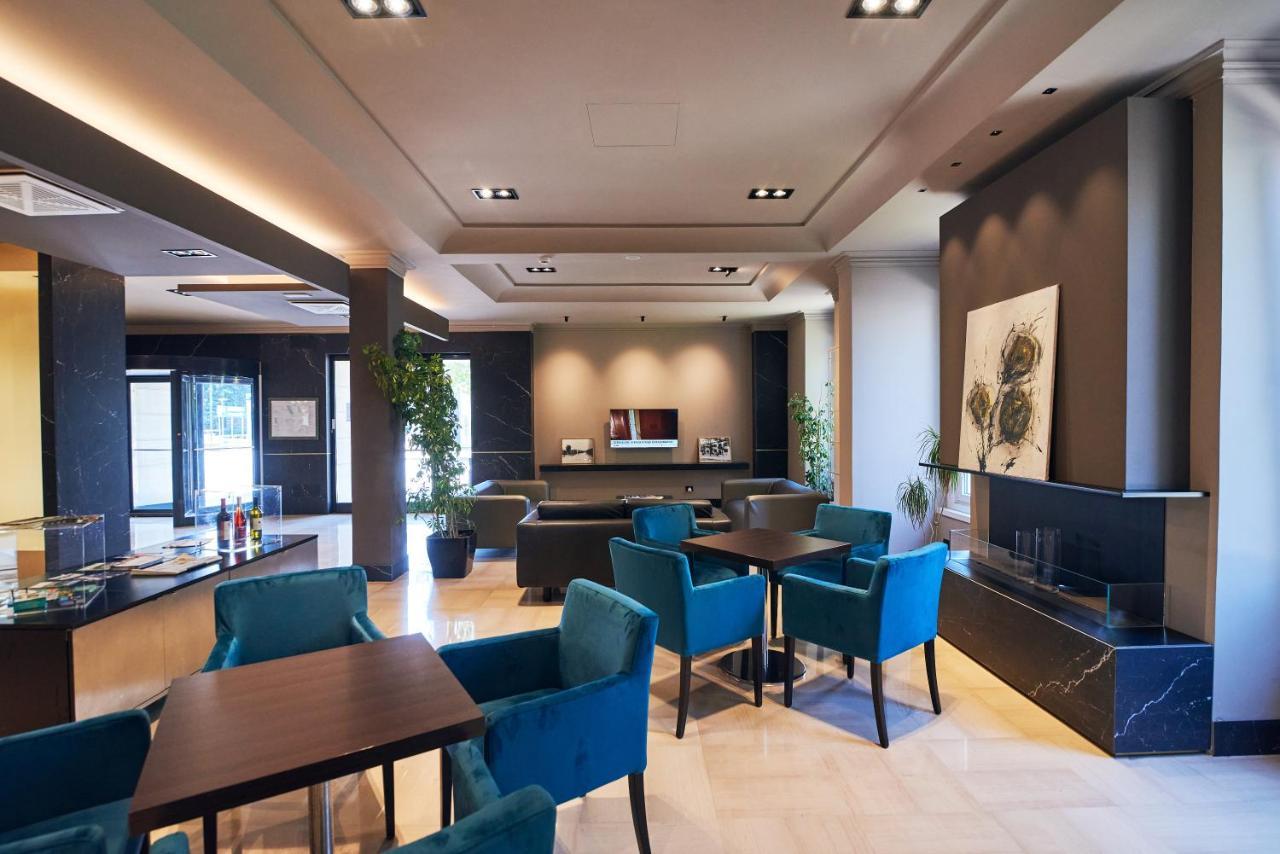 Hotel Poledrini โฟลีโญ ภายนอก รูปภาพ