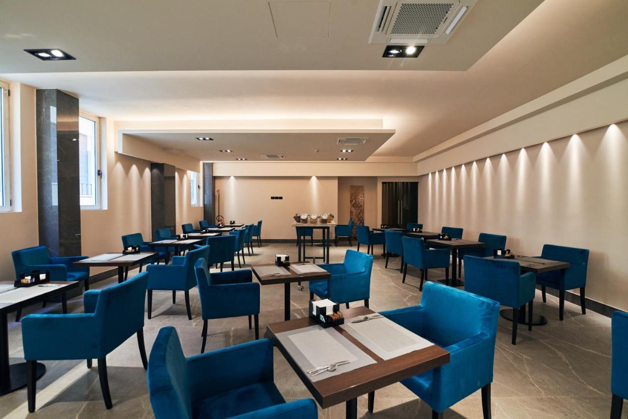 Hotel Poledrini โฟลีโญ ภายนอก รูปภาพ