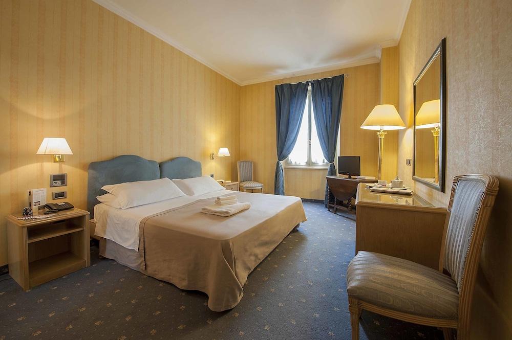 Hotel Poledrini โฟลีโญ ภายนอก รูปภาพ