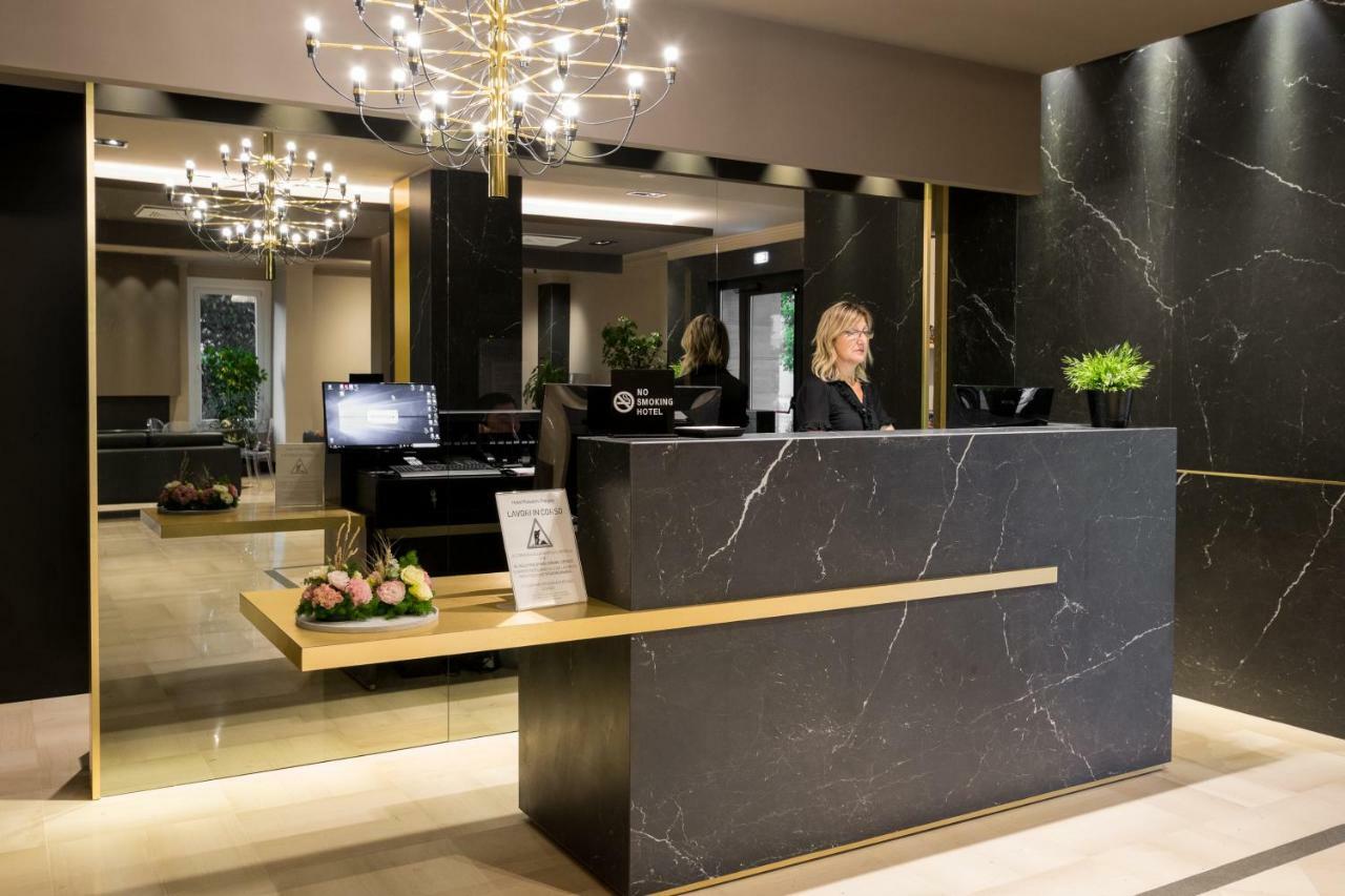Hotel Poledrini โฟลีโญ ภายนอก รูปภาพ